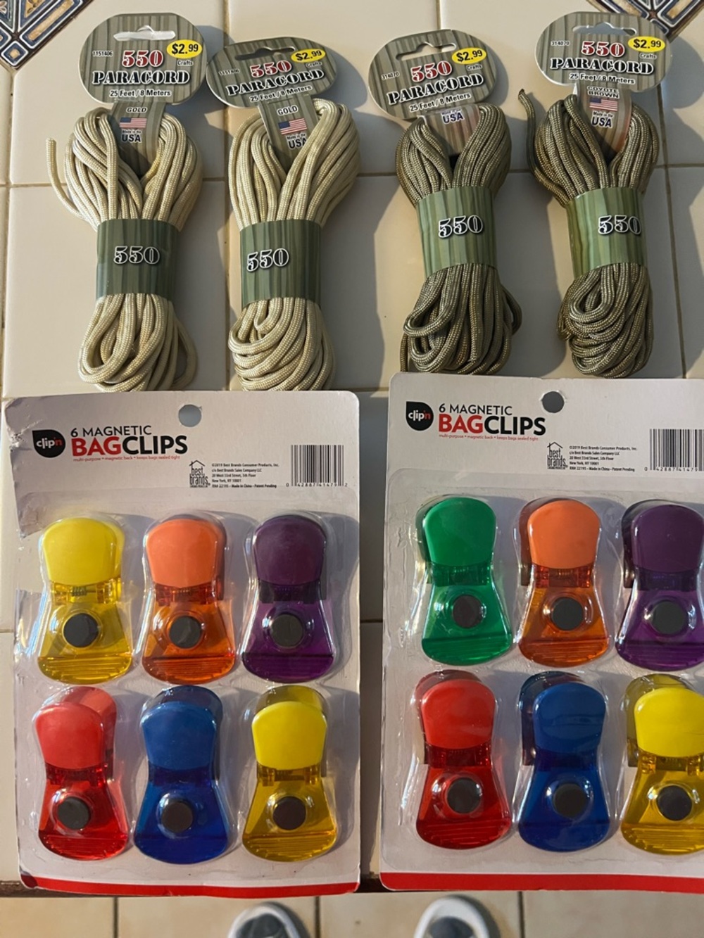 18-Magnetic Bag Clips - Multi-Color Set + 4-Packs of Paracord - All Brand New